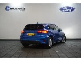 Ford Focus thumbnail 5