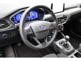 Ford Focus thumbnail 8