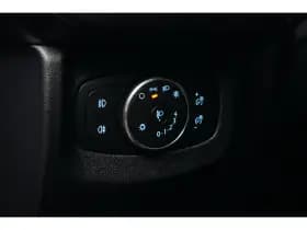 Ford Transit Courier thumbnail 17
