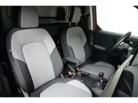Ford Transit Courier thumbnail 10