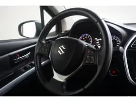 Suzuki S-Cross thumbnail 10