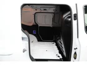 Ford Transit Courier thumbnail 13