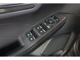 Ford Kuga thumbnail 42