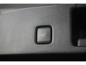 Ford Kuga thumbnail 44