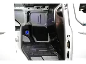 Ford Transit Courier thumbnail 11