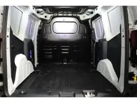 Ford Transit Courier thumbnail 12