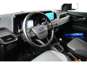 Ford Transit Courier thumbnail 16
