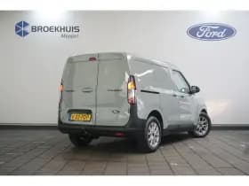 Ford Transit Courier thumbnail 5
