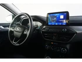 Ford Focus thumbnail 11