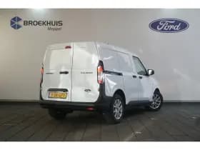 Ford Transit Courier thumbnail 11