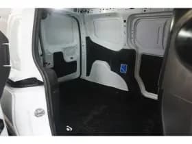 Ford Transit Courier thumbnail 13