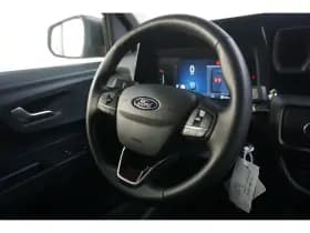 Ford Transit Courier thumbnail 5