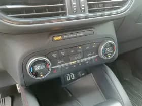 Ford Kuga thumbnail 12