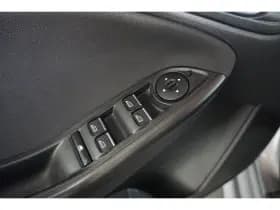 Ford Focus thumbnail 23