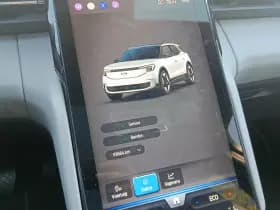 Ford Explorer thumbnail 5