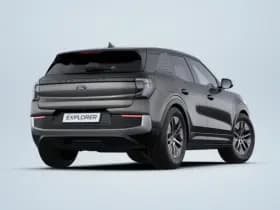 Ford Explorer thumbnail 3