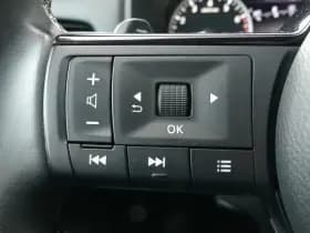 Nissan Qashqai thumbnail 9