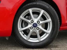 Ford Fiesta thumbnail 3