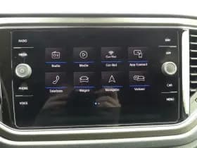 Volkswagen T-Roc thumbnail 11
