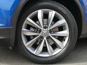 Volkswagen T-Roc thumbnail 3