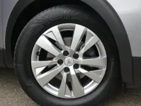 Peugeot 3008 thumbnail 3