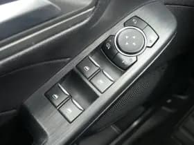 Ford Kuga thumbnail 32