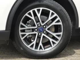 Ford Kuga thumbnail 10