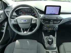 Ford Focus thumbnail 4