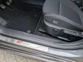 Ford Focus thumbnail 17