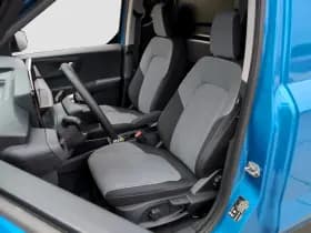 Ford E-Transit Courier thumbnail 16