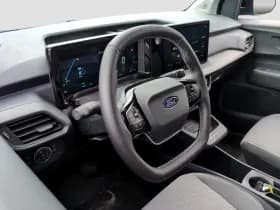 Ford E-Transit Courier thumbnail 18