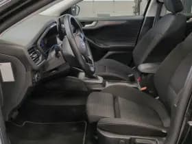 Ford Focus thumbnail 9