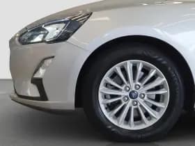 Ford Focus thumbnail 6