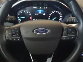 Ford Focus thumbnail 10