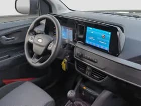 Ford Transit Courier thumbnail 3