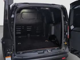 Ford Transit Courier thumbnail 23