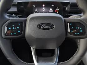 Ford Explorer thumbnail 13