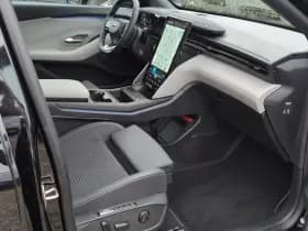 Ford Explorer thumbnail 10