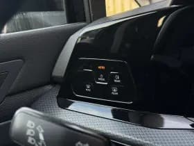 Volkswagen Golf thumbnail 15