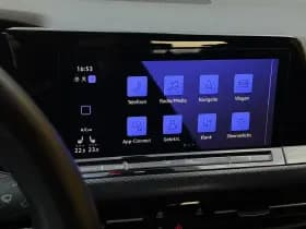 Volkswagen Golf thumbnail 22