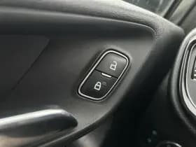 Ford Fiesta thumbnail 18