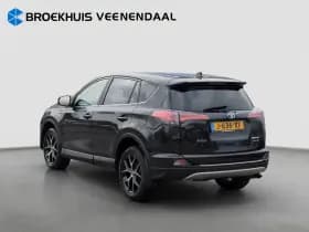 Toyota RAV4 thumbnail 3
