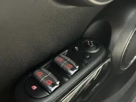 MINI Cooper S thumbnail 35