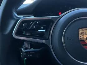 Porsche Macan thumbnail 16