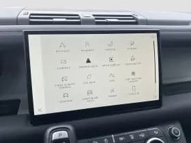 Land Rover Defender thumbnail 28