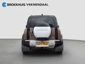 Land Rover Defender thumbnail 5