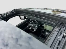 Land Rover Defender thumbnail 9