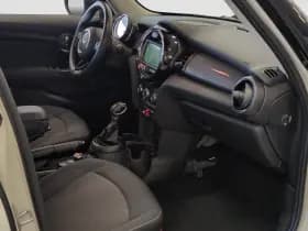 MINI Cooper thumbnail 9