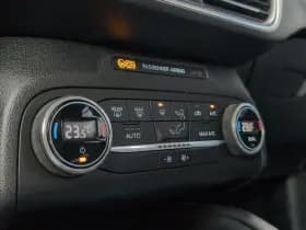 Ford Focus thumbnail 16
