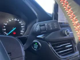 Ford Focus thumbnail 18